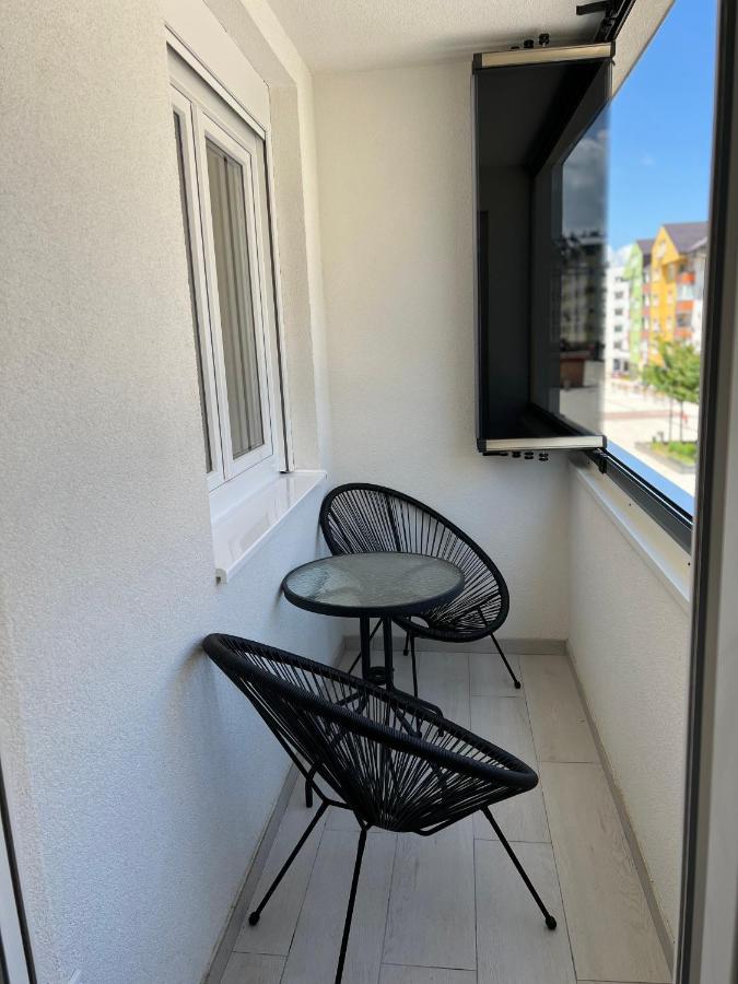 Appartamento Stan Na Dan Viktor-Lukavica SJJ Esterno foto