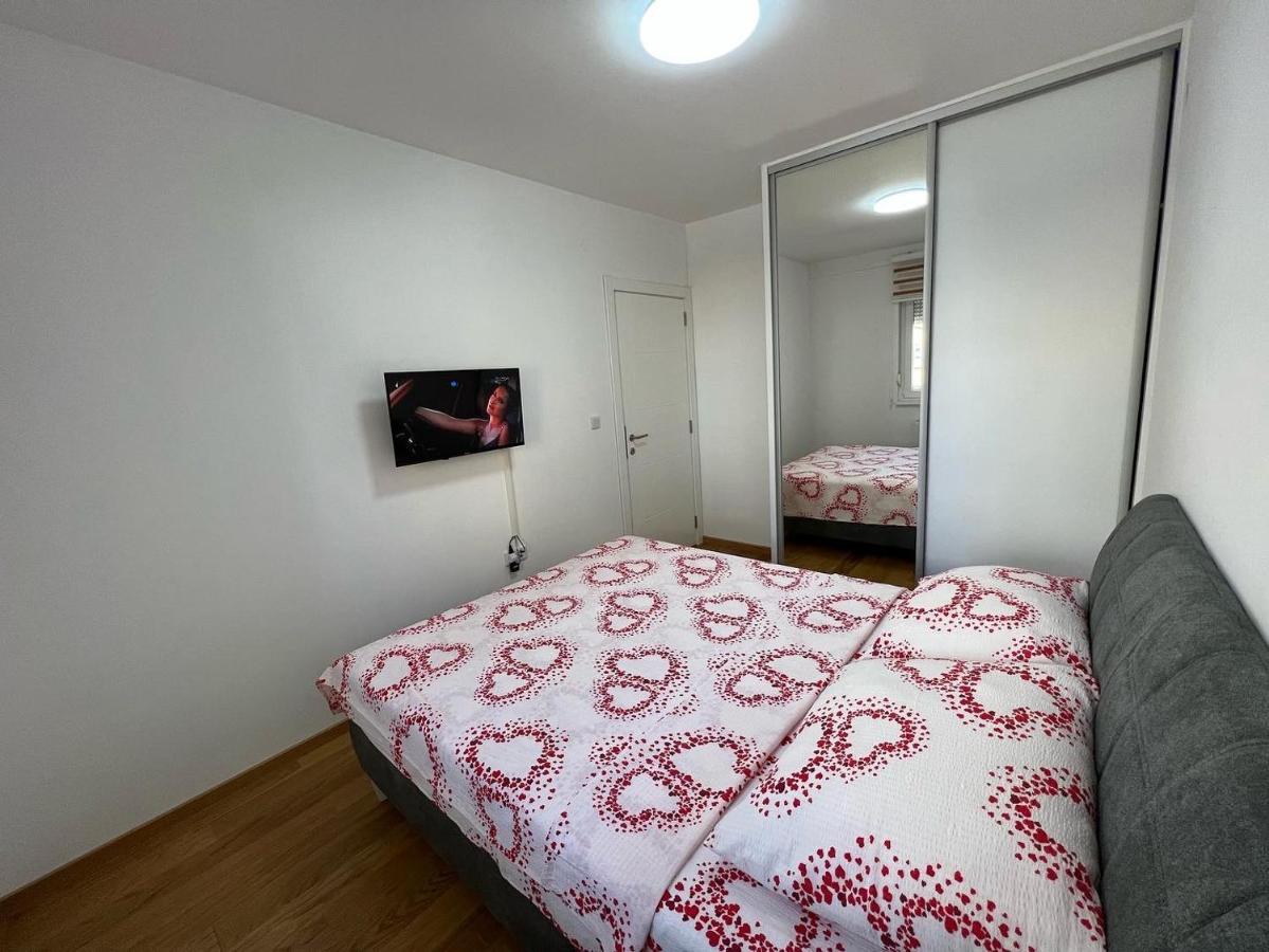 Appartamento Stan Na Dan Viktor-Lukavica SJJ Esterno foto