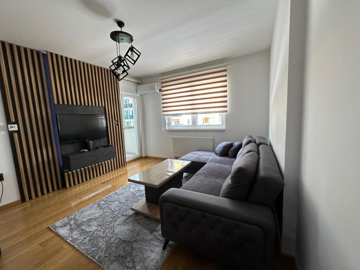 Appartamento Stan Na Dan Viktor-Lukavica SJJ Esterno foto