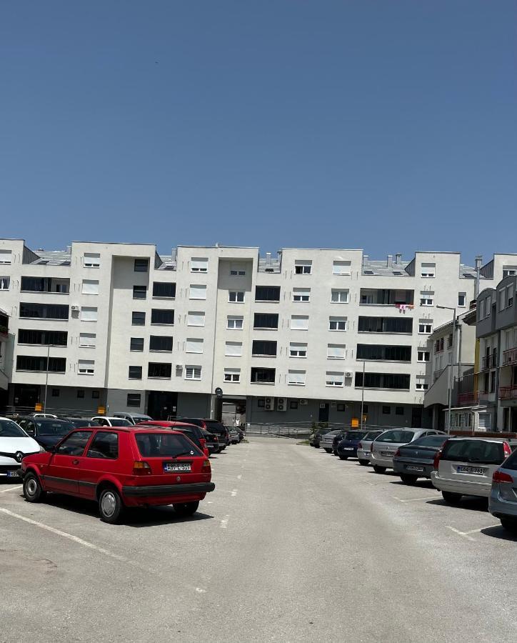 Appartamento Stan Na Dan Viktor-Lukavica SJJ Esterno foto